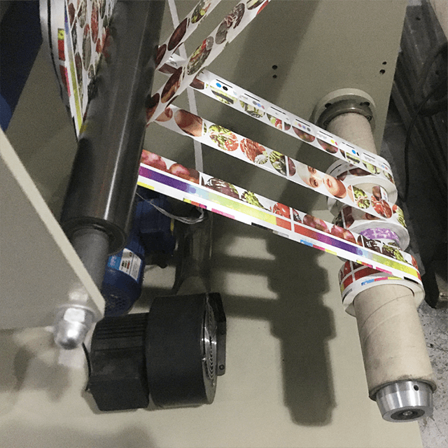 Máquina cortadora y rebobinadora